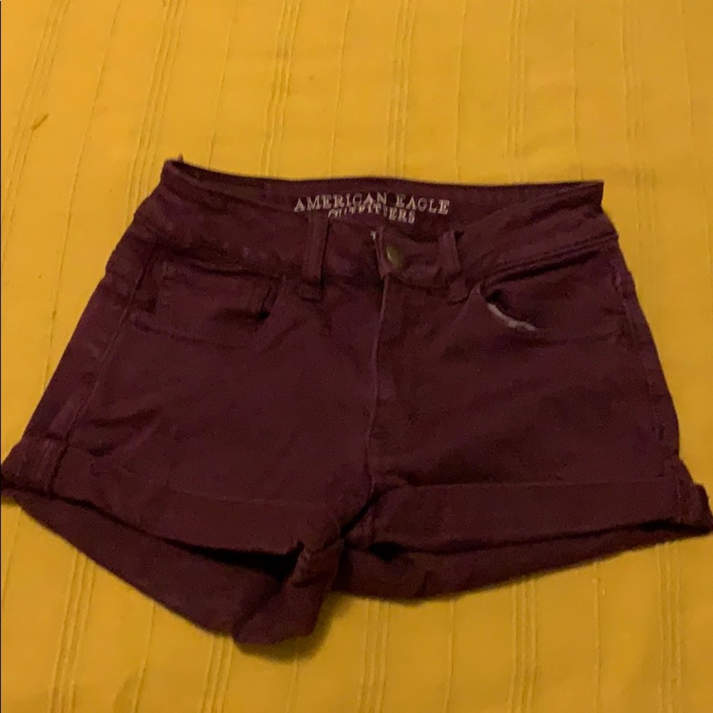 American Eagle super stretch maroon shorts